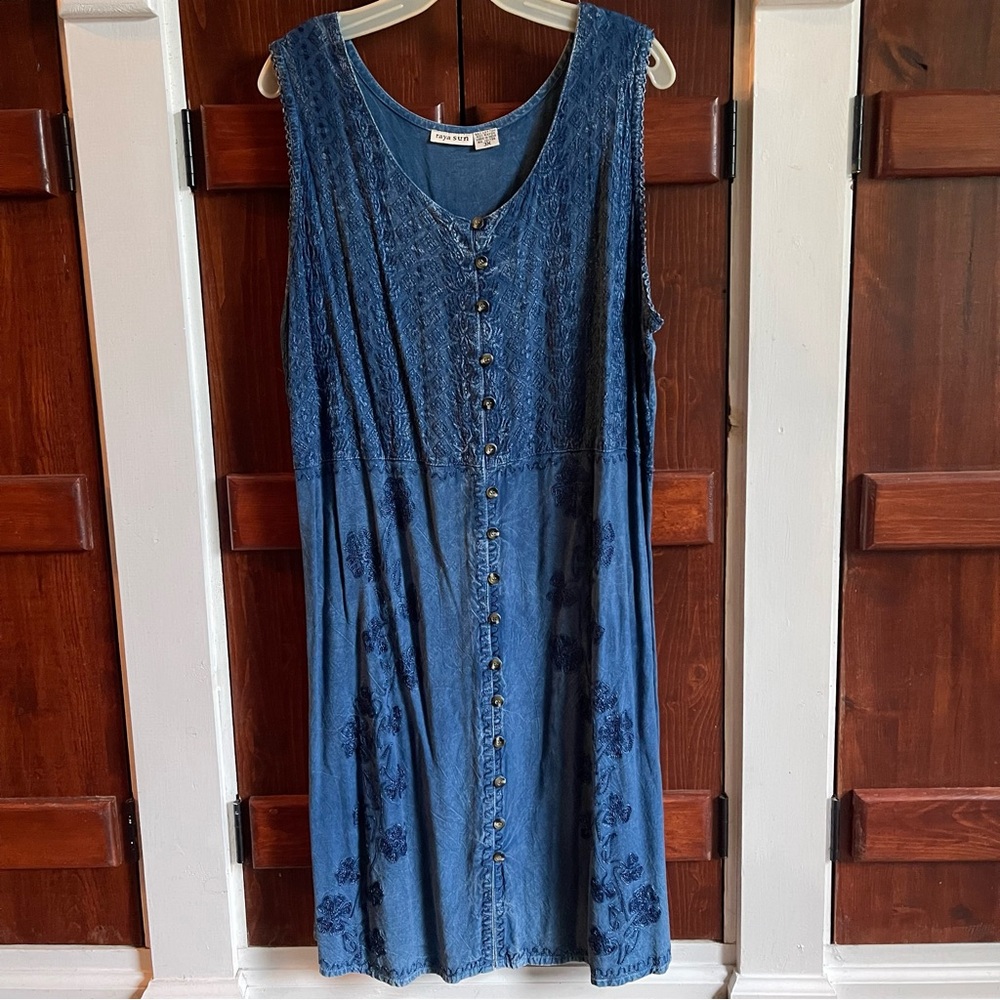 Raya Sun Sleeveless Chambray Embroidered Sundress 3XL